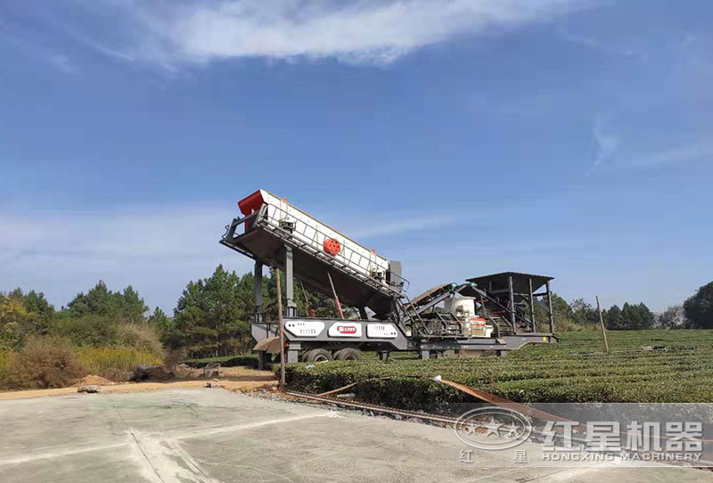 車載移動制砂機客戶現(xiàn)場